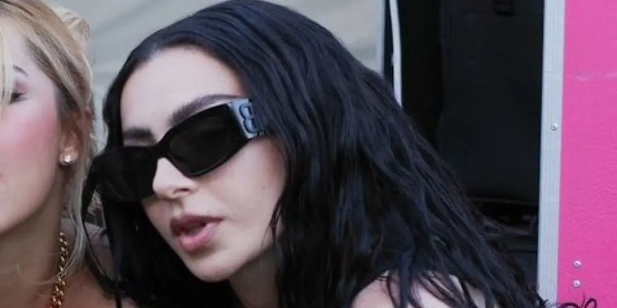 Balenciaga BB0360S 001 - As Seen On Charli XCX at Coachella