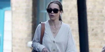 Bottega Veneta BV1058S 002 - As Seen On Emilia Clarke