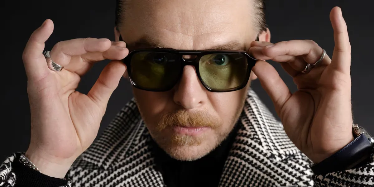 Cutler and Gross Sun 1394 01 Black - As Seen On Connor Swindells & Simon Pegg